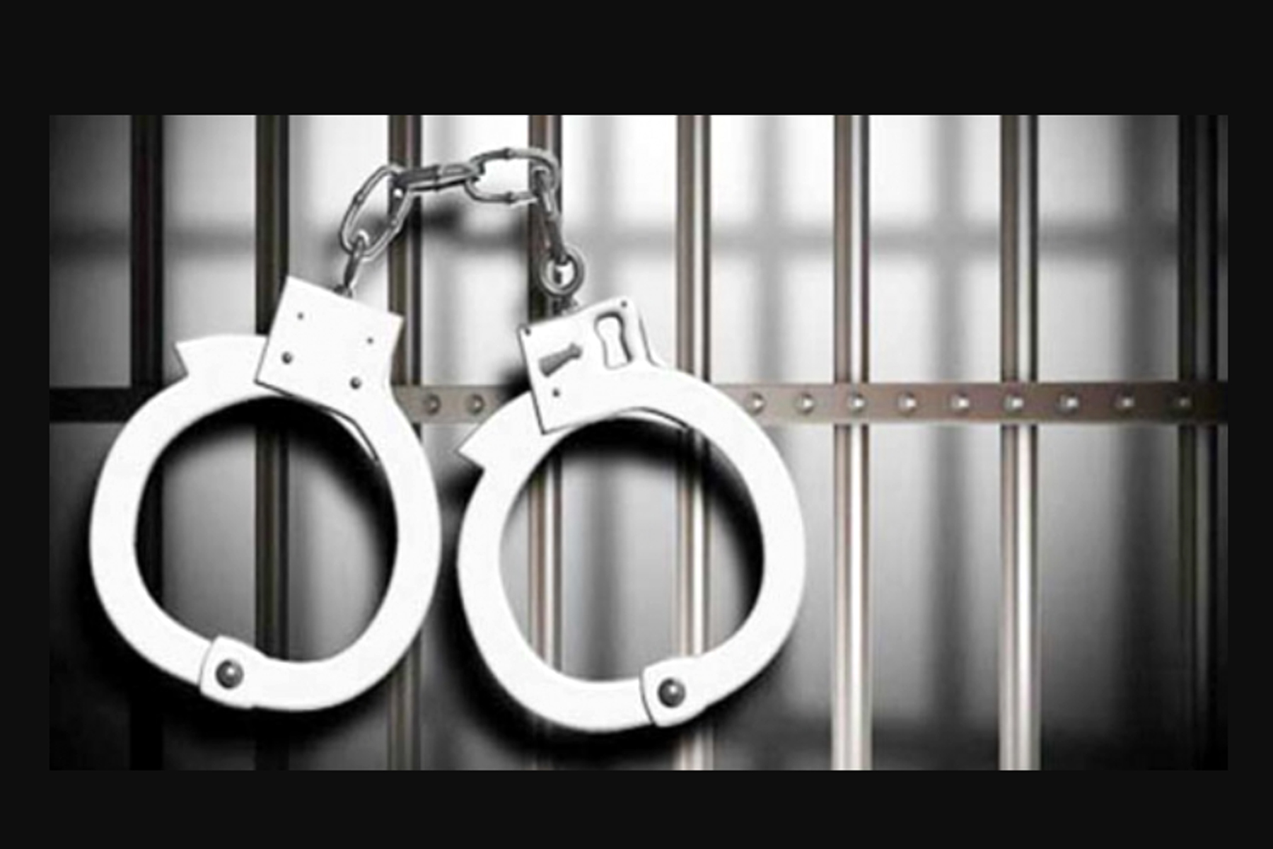 বড়াইগ্রামে নারী গ্রাম পুলিশের বাড়িতে দেহ ব্যবসা, আটক ৫