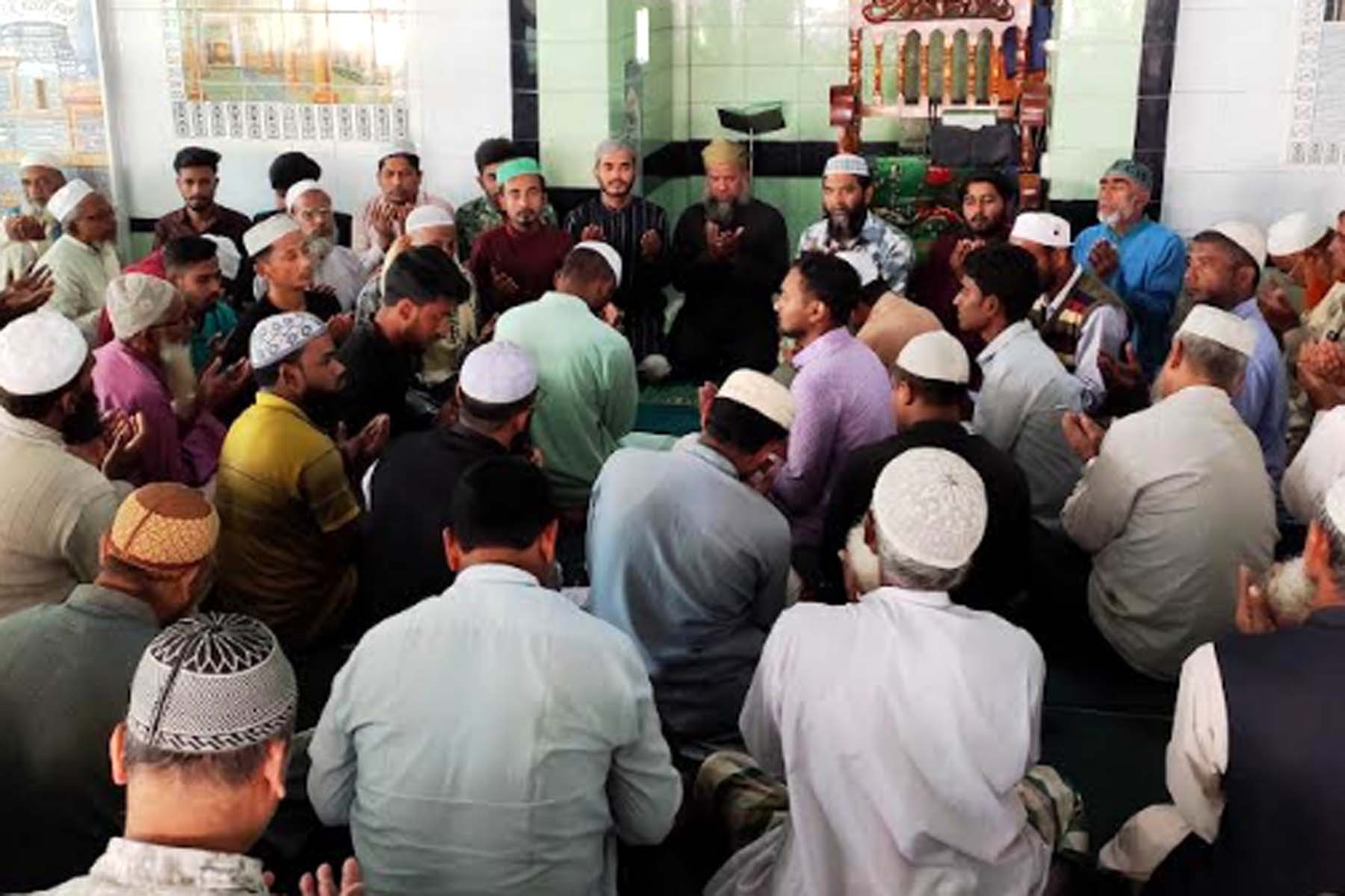 ধুনটে খালেদা জিয়ার সুস্থ্যতা কামনায় দোয়া মাহফিল