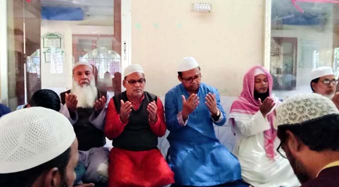 সিংড়ায় খালেদা জিয়ার সুস্থতা কামনায় দোয়া মাহফিল