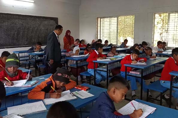 বদলগাছীতে শিশুদের জড়তা ও স্বনির্ভর হতে কেজি স্কুলের বৃত্তি পরীক্ষা 