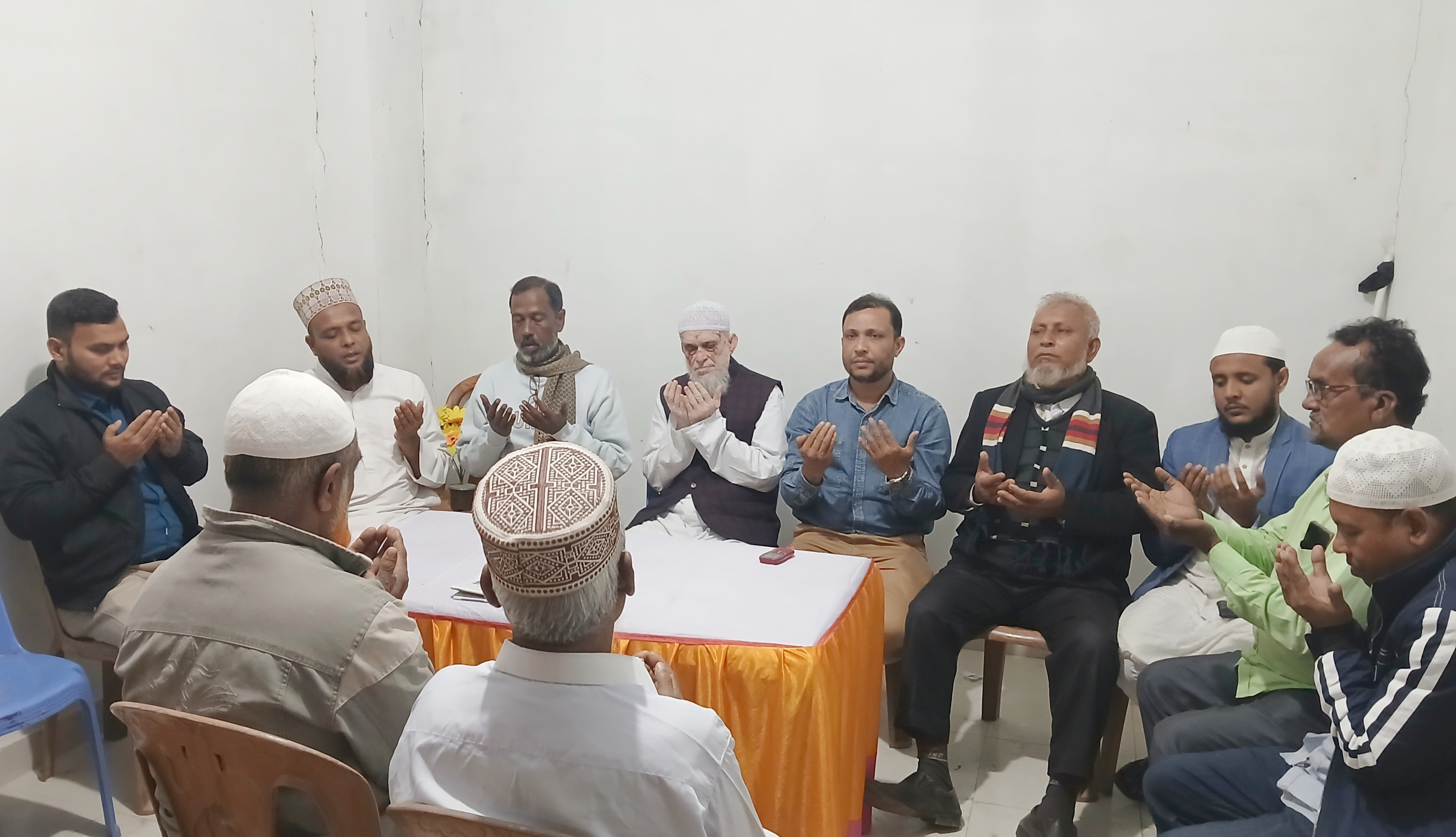 সাঘাটায় খালেদা জিয়ার সুস্থতা কামনায় সাংবাদিকদের উদ্যোগে দোয়া অনুষ্ঠিত