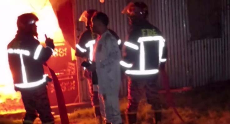 সিরাজগঞ্জে ফার্নিচার গোডাউনে ভয়াবহ অগ্নিকাণ্ড