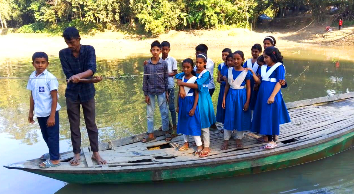 আশ্বাসেই শেষ, ৫০ বছরেও নির্মাণ হয়নি সেতু