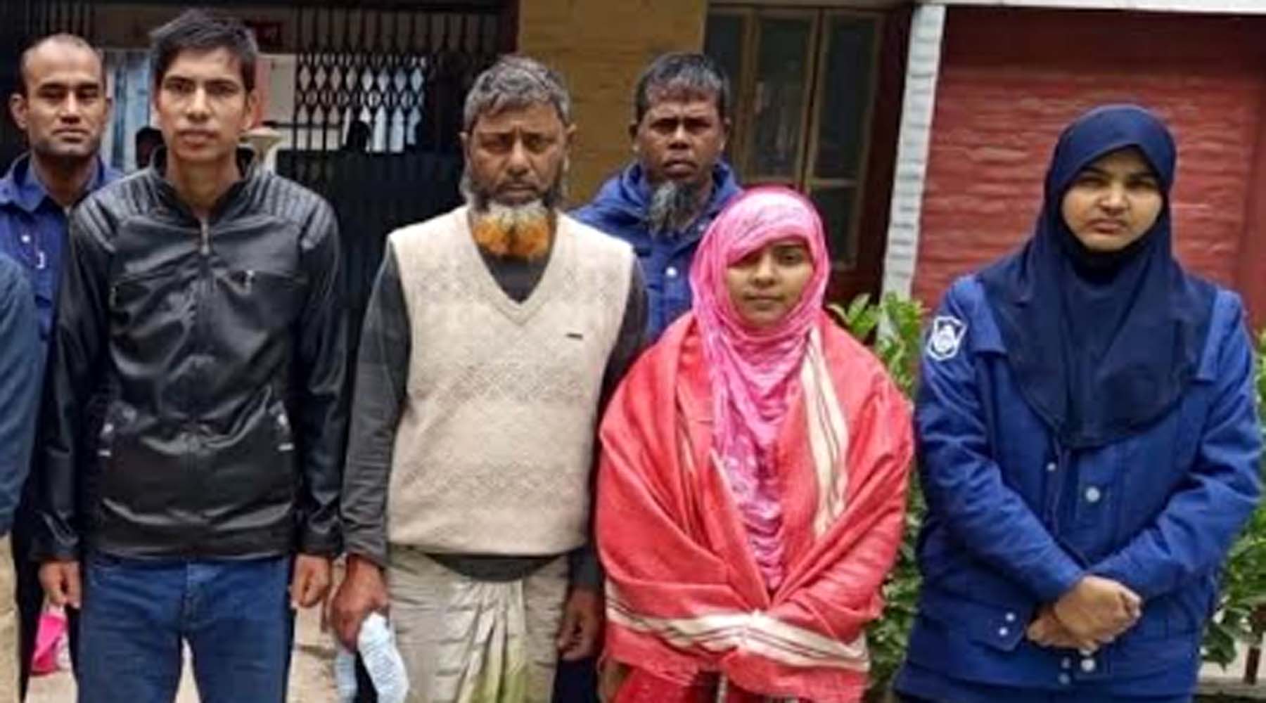 উল্লাপাড়ায় ৩ মানব পাচারকারী গ্রেপ্তার