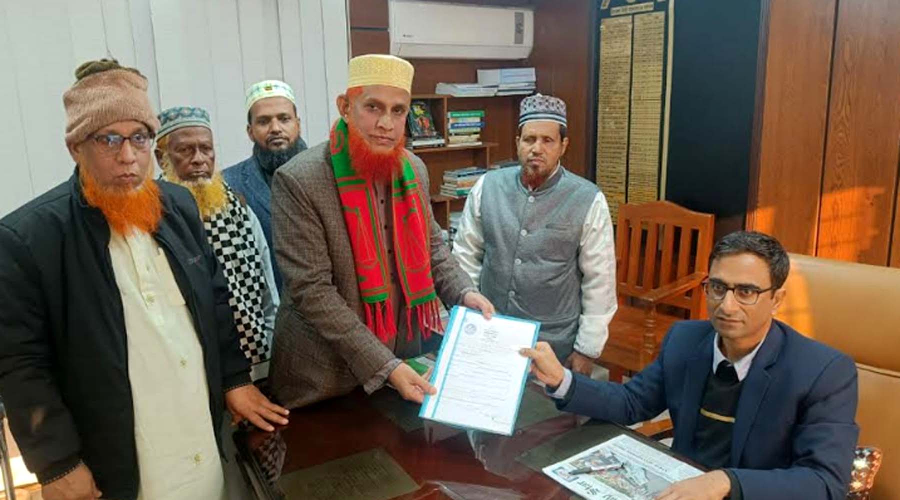 রাজশাহী-৪ (বাগমারা) আসনে জামায়াতের প্রার্থী ডা.আব্দুল বারীর মনোনয়ন ফরম উত্তোলন