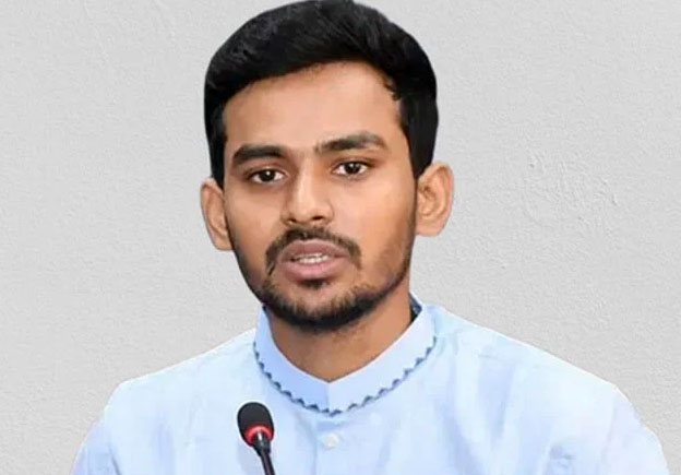 উপদেষ্টা থেকে দলের মুখপাত্র: এনসিপিতে যোগ দিচ্ছেন আসিফ মাহমুদ