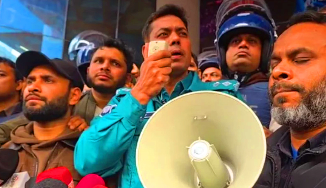 আগামী তিন মাস মোবাইল ফোন ব্ল্যাকলিস্ট করা হবে না: ডিসি মাসুদ