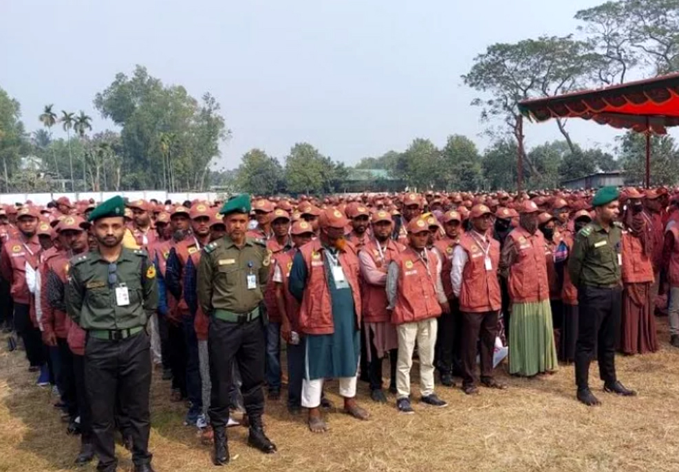 টাকার বিনিময়ে ৩৩০ জন ‘ভুয়া’ আনসার নিয়োগ, অভিযুক্ত দলনেতা পলাতক