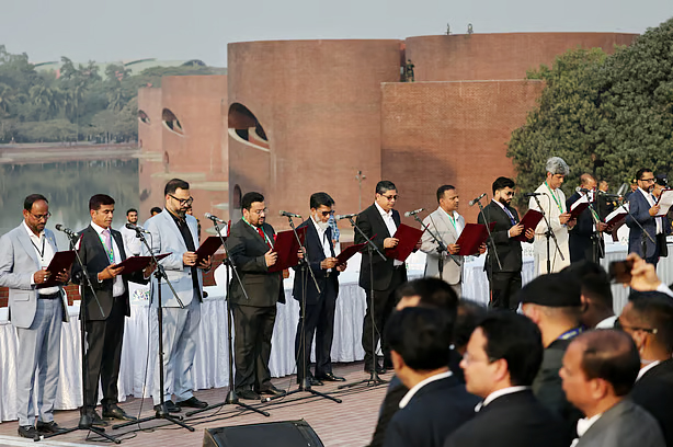 অভিজ্ঞ ও নবীনের মিশেলে বিএনপির নতুন মন্ত্রিসভা: বড় দায়িত্বে একঝাঁক নতুন মুখ