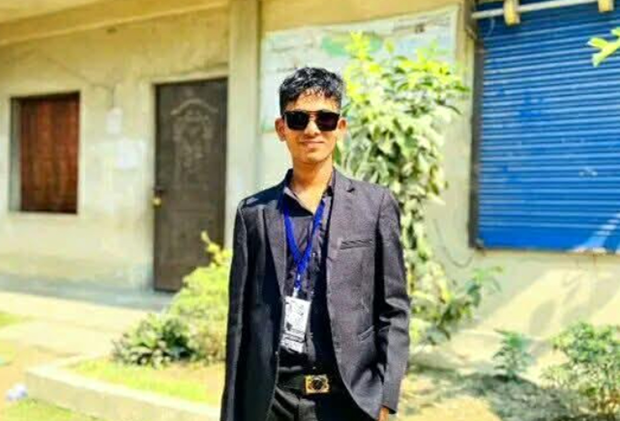 বাবার মৃত্যুর ৬ দিন পর চলে গেলেন ছেলেও: নোয়াখালীতে শোকের মাতম