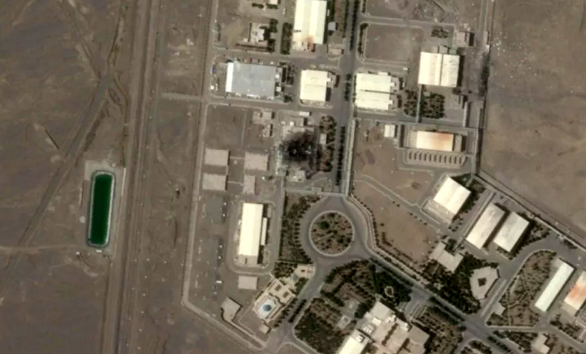 নাতাঞ্জ পারমাণবিক কেন্দ্রে হামলা চালিয়েছে যুক্তরাষ্ট্র ও ইসরায়েল: ইরানের দাবি