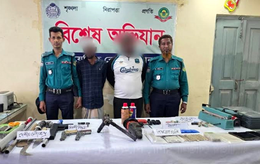 চট্টগ্রামে শীর্ষ সন্ত্রাসী বড় সাজ্জাদের ২ অনুসারী অস্ত্র ও ইয়াবাসহ গ্রেপ্তার