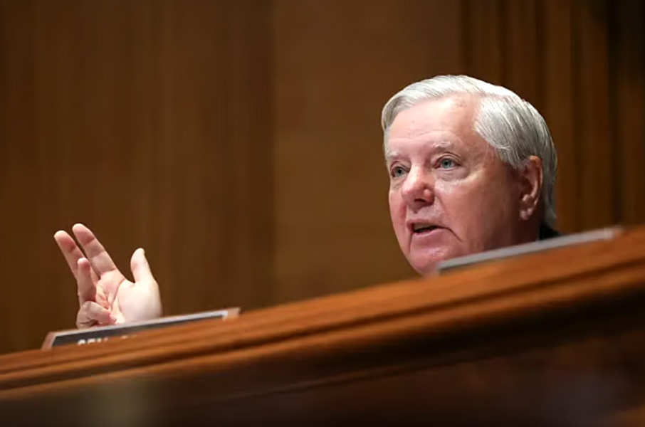 ইরানের তেলসম্পদ দখল ও সরকার উৎখাতের ছক: সিনেটর লিন্ডসে গ্রাহামের বিস্ফোরক মন্তব্য