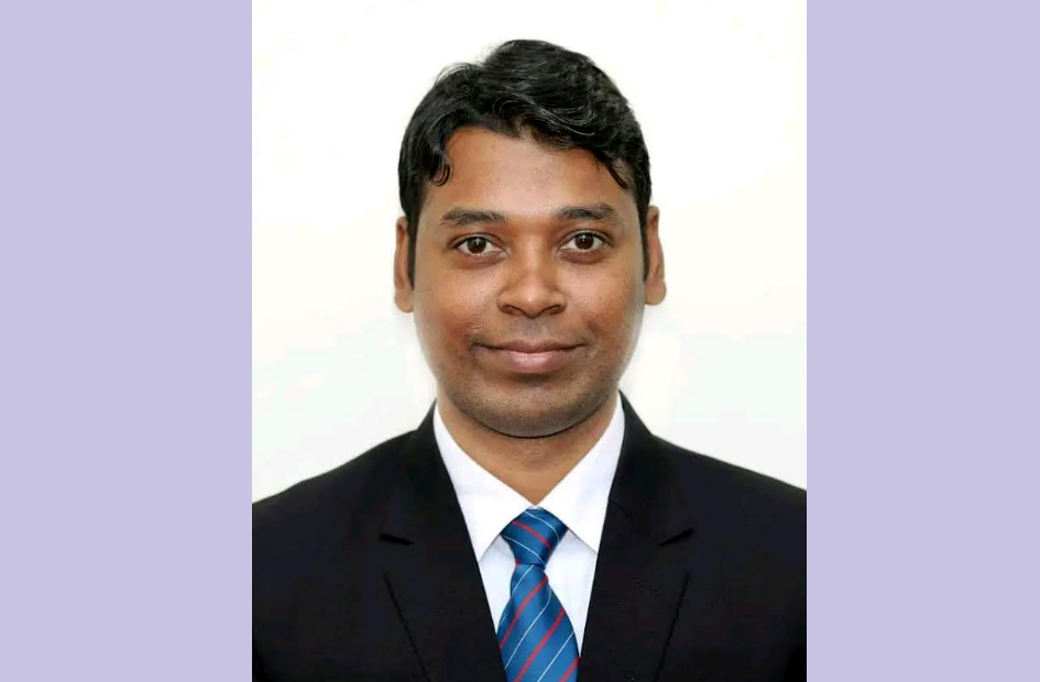 তরুণীর সঙ্গে ভিডিও ভাইরাল: হাতিয়ার ইউএনও ওএসডি