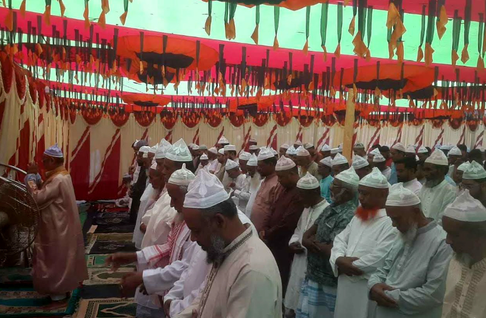 সৌদির সঙ্গে মিল রেখে নোয়াখালীর ছয় গ্রামে ঈদ উদযাপন