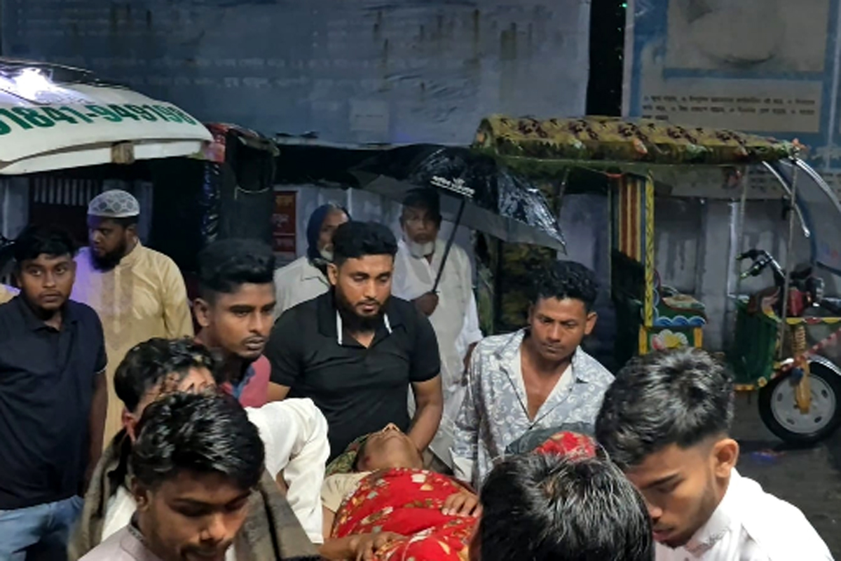 শ্বশুরবাড়িতে হামলা চালিয়ে আওয়ামী লীগ নেতাকে কুপিয়ে যখম, অভিযোগ যুবদল নেতার বিরুদ্ধে