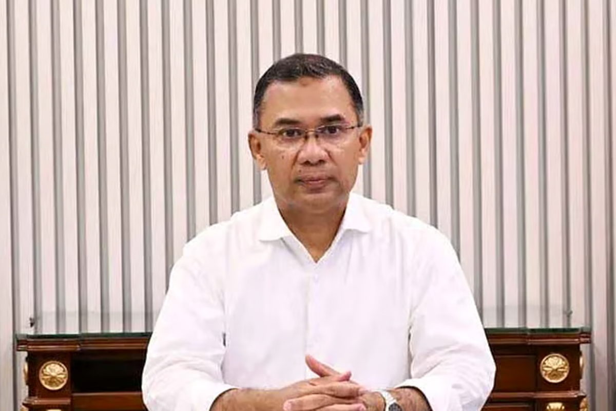 যুদ্ধের আঘাত বিএনপি সরকারে, আজ প্রধানমন্ত্রীর নেতৃত্বে জরুরি বৈঠক