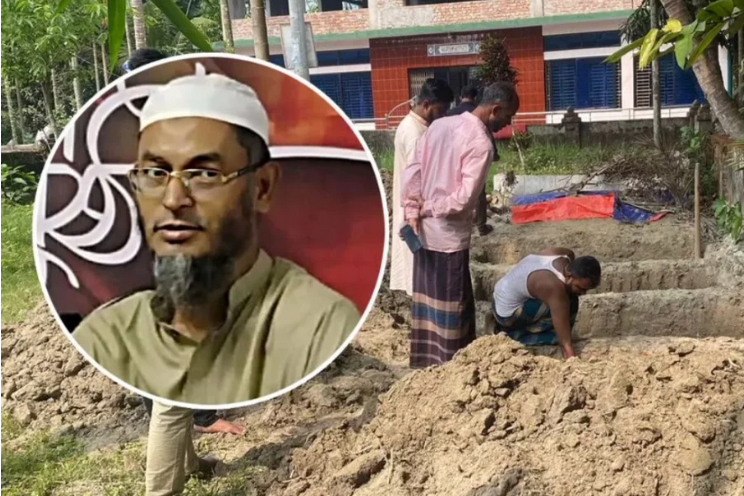 স্ত্রী-সন্তানের সঙ্গে মুফতি মমিনের দাফন, শ্বশুড়বাড়িতে একসঙ্গে চার কবর