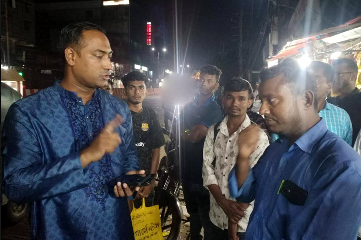 ১৫০ টাকা বাড়তি ভাড়া নেওয়ায় বাস সুপারভাইজারকে ৫০ হাজার টাকা জরিমানা