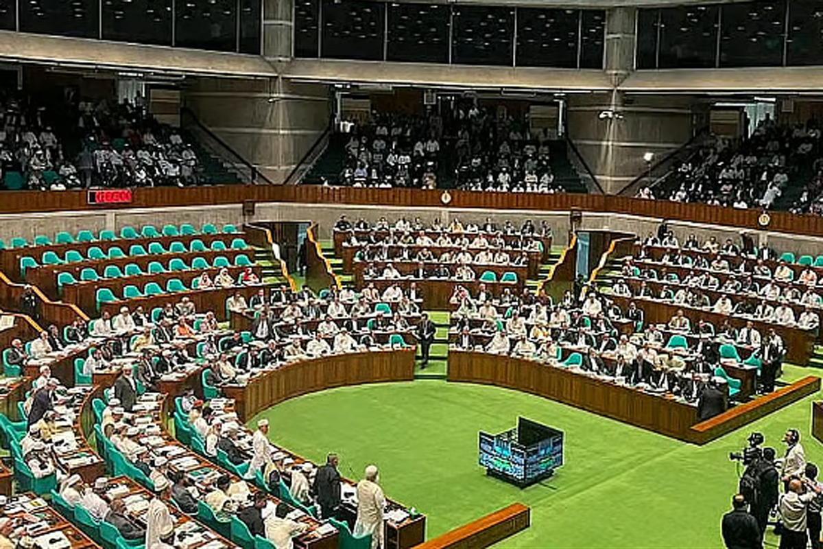 সংবিধান সংস্কার পরিষদ নিয়ে সংসদে সরকারি ও বিরোধী দলের বিতর্ক