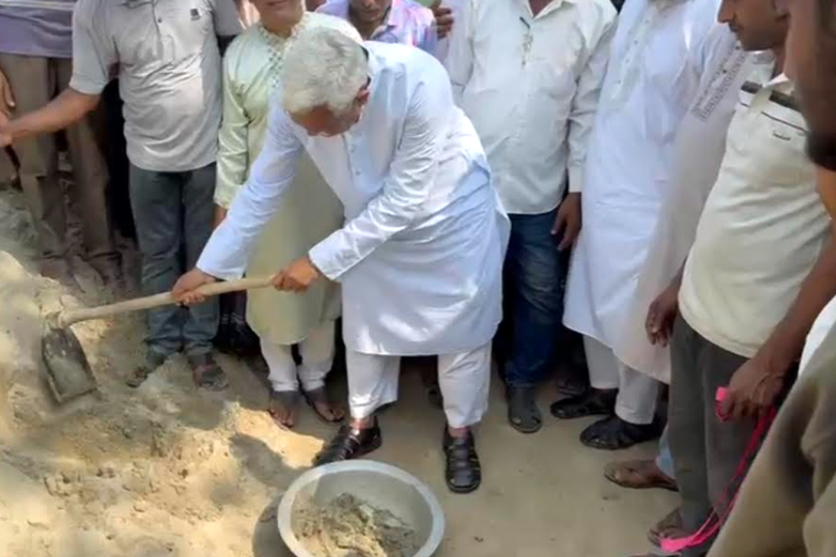 নবাবগঞ্জে নতুন পাকা সড়কের উদ্বোধন: গ্রামীণ জনপদে উন্নয়নের ছোঁয়া