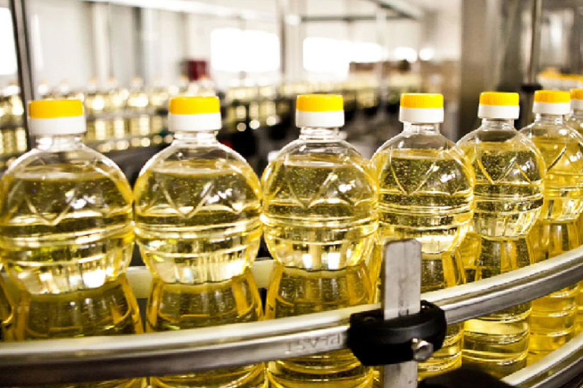 ভোজ্যতেলের দাম আপাতত বাড়ছে না, ব্যবসায়ীদের শুল্কছাড়ের আশ্বাস