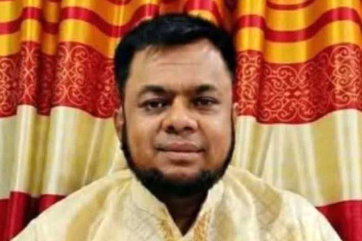 নোয়াখালীতে ছাত্রীকে ব্ল্যাকমেইল ও ধর্ষণের অভিযোগে প্রধান শিক্ষক গ্রেপ্তার