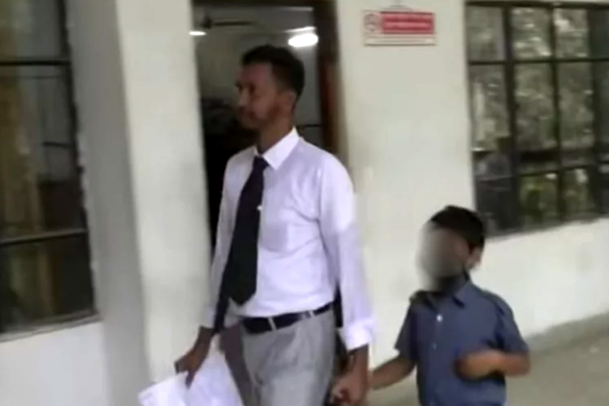 ৭ বছরের শিশুকে আসামি করে মামলা দায়ের, জামিন দেওয়ার পর বাদিকে আদালতের নোটিশ