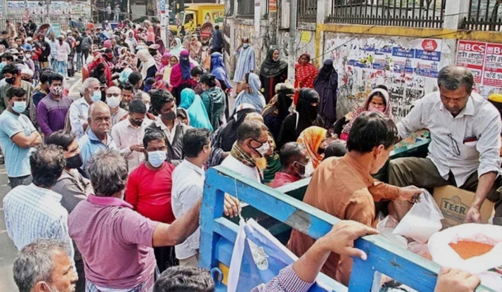 রাজশাহীতে ঈদ উপলক্ষে টিসিবির ভ্রাম্যমাণ ট্রাক সেল শুরু: ৪৮০ টাকায় মিলবে তিন পণ্য
