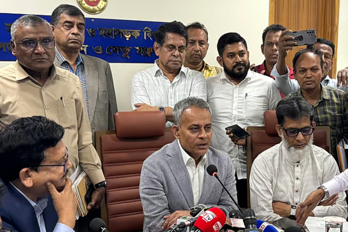 ঈদে ঘরমুখী মানুষের যাত্রা নির্বিঘ্ন করতে সরকারের ব্যাপক প্রস্তুতি