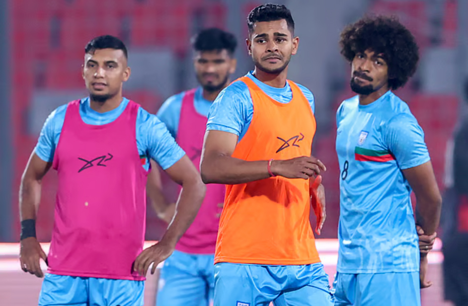 হাই-প্রোফাইল কোচের পথে 'বেতন' কাঁটা: তাবিথ আউয়ালের পরিকল্পনায় অনিশ্চয়তা
