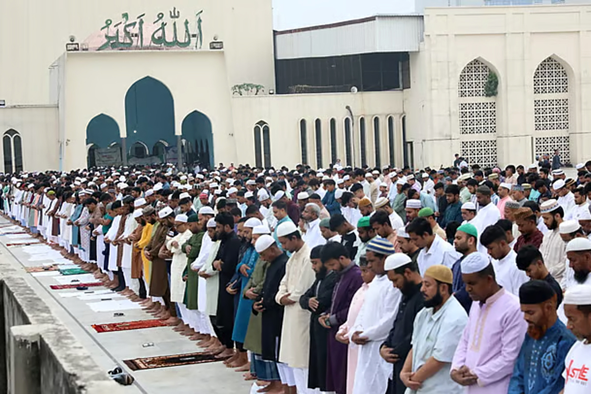 জাতীয় মসজিদে ঈদের ৫ জামাত: ইমাম ও মুকাব্বিরের তালিকা চূড়ান্ত