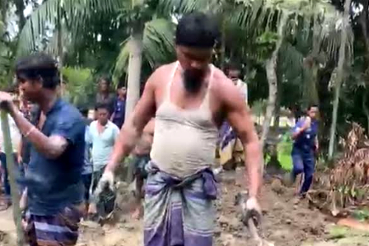 সোনাইমুড়ীতে সম্পত্তি দ্বন্দ্বে মা-ছেলেকে হত্যার পর লাশ গুম: ২ বছর পর পুকুর খুঁড়ে কঙ্কাল উদ্ধার, গ্রেপ্তার ৩