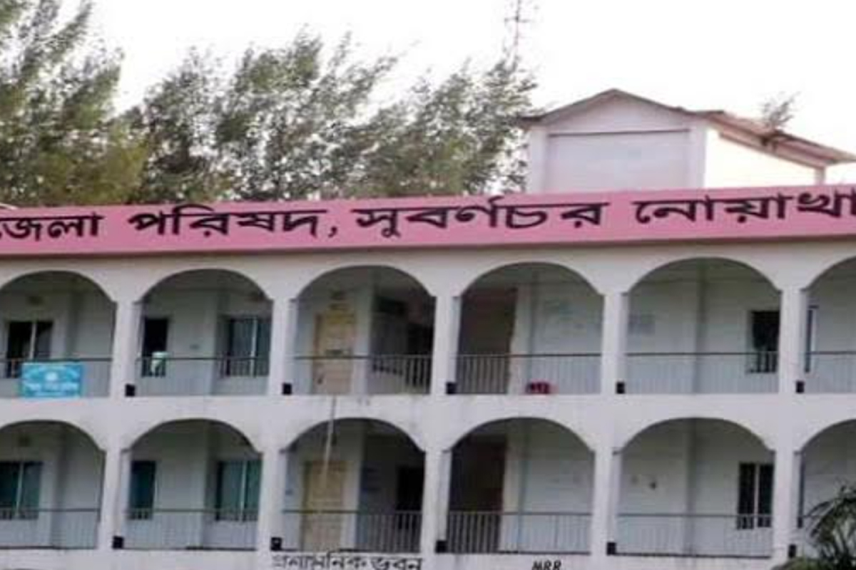 সুবর্ণচরে ভিজিএফের চাল চেয়ে জুতাপেটার শিকার নারী! কাঠগড়ায় ইউপি সদস্য