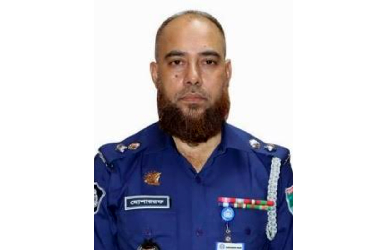 নোয়াখালীর পুলিশে রদবদল, সিআইডিতে বদলি এসপি মোশাররফ, নতুন দায়িত্বে ডিএমপির নাসিরুদ্দিন!