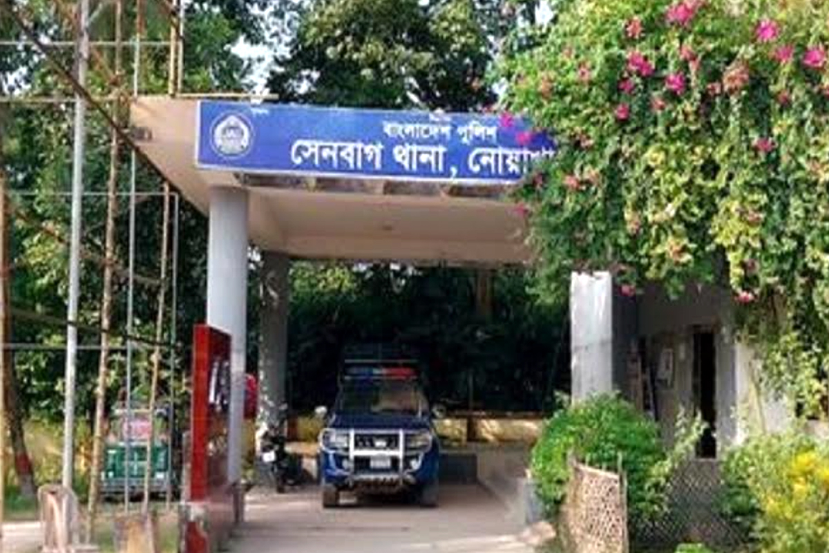 বিদ্যালয়ে ‘প্রেম নিবেদন’: তিন কিশোর থানায়, সাময়িক বহিষ্কার দুই ছাত্রী