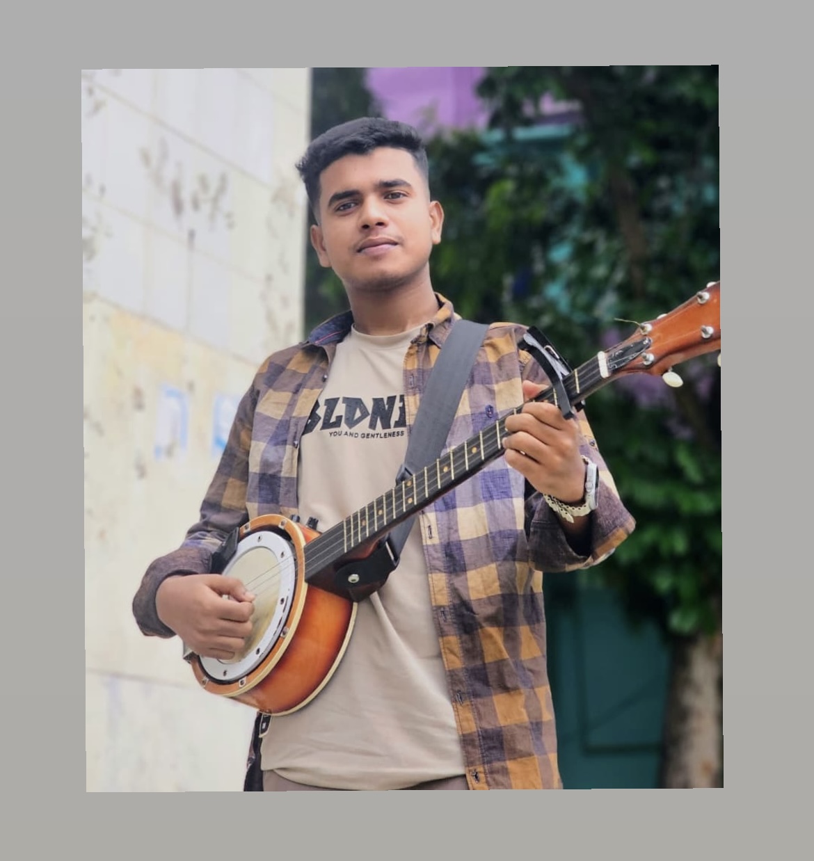 সুরের তারে স্বপ্ন বুনছেন এইচএসসি পরীক্ষার্থী শারিয়ান রেজভি শাওন