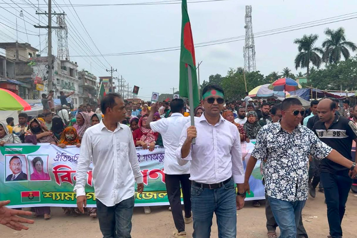 ‘জুলাই সনদ’ পালনে তারেক রহমান জাতির কাছে অঙ্গীকারবদ্ধ: ড. মনিরুজ্জামান