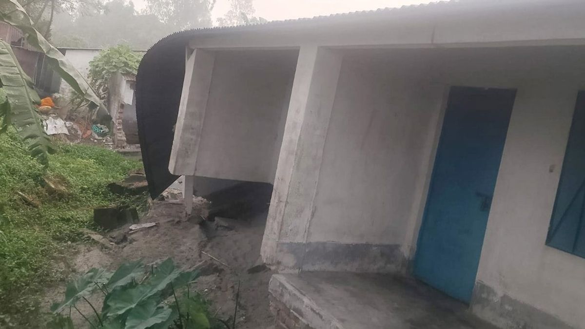 আশ্রয়ণ প্রকল্পে ঘর পেয়েও থাকছে না কেউ