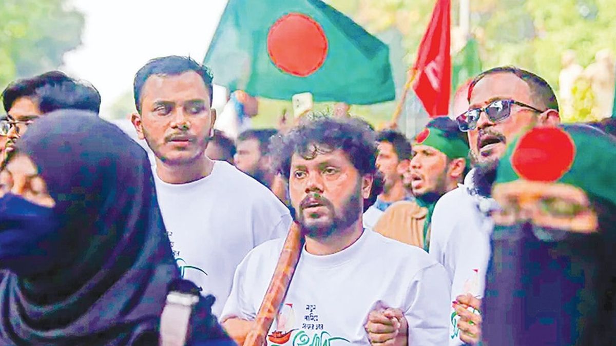 ‘ক্ষমতার বদহজম’ এবং আজকের রাজনীতি