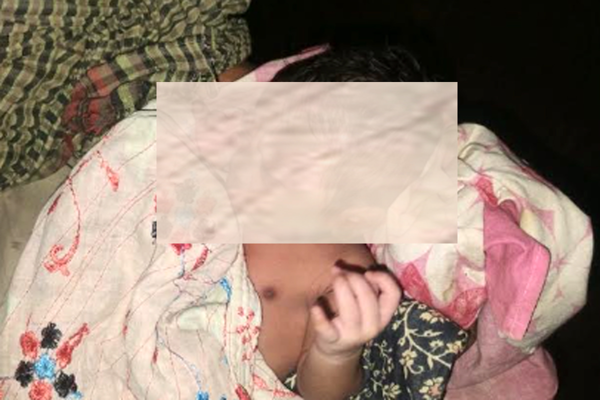 ড্রেনের পাশে কাঁদছিল নবজাতক, উদ্ধার করে নেওয়া হলো জেনারেল হাসপাতালে