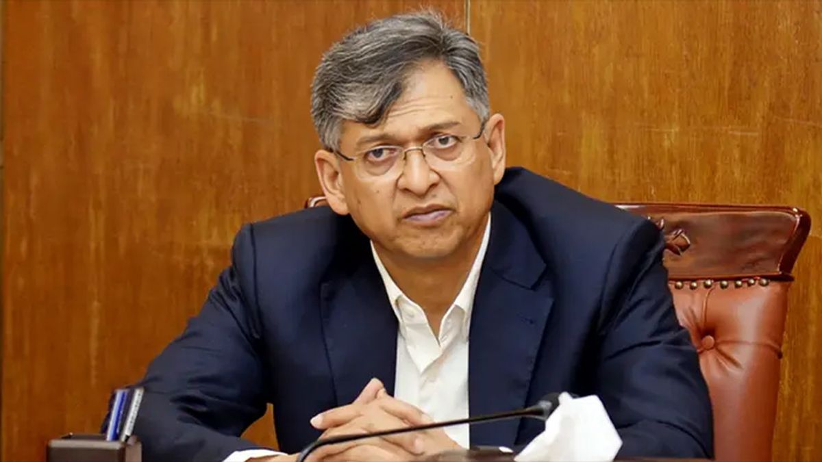 চাঁদাবাজিতে ভুক্তভোগী মামলা না করলে ,পুলিশ মামলা করতে পারবে