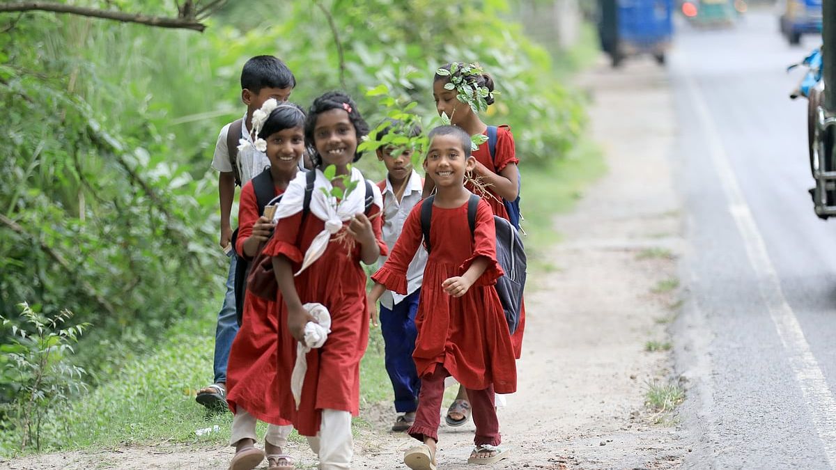 শিক্ষাপ্রতিষ্ঠানে ১০ দিনের ছুটি শুরু