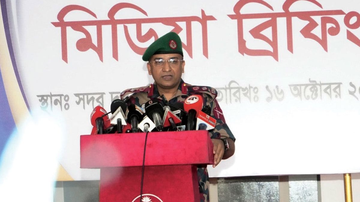 দুর্গাপূজার নিরাপত্তায় সীমান্তের বাইরে ৩ জেলায় বিজিবি মোতায়েন