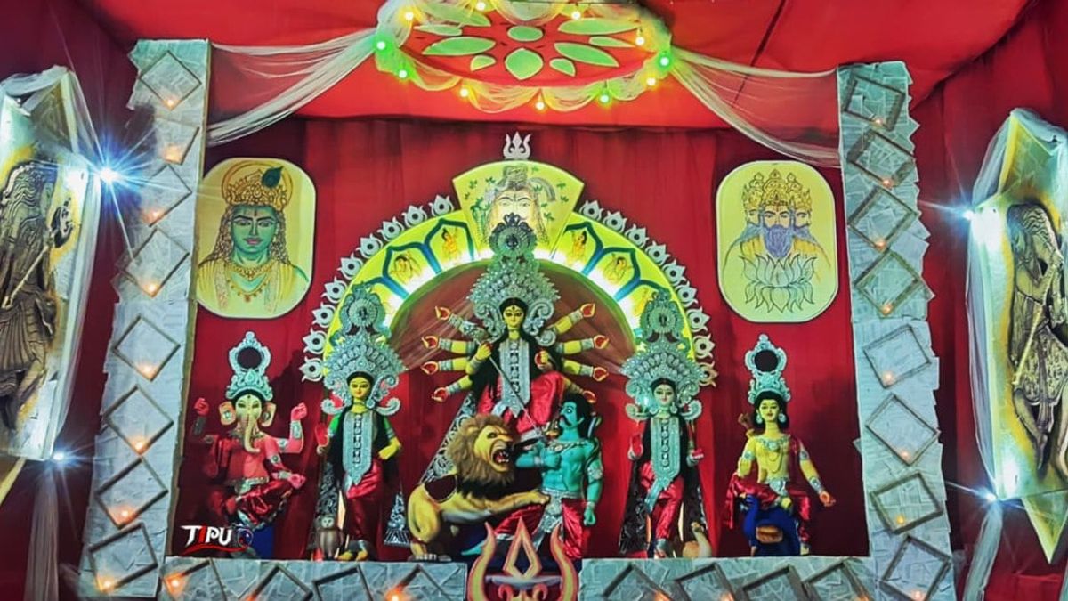 চট্টগ্রামে মহাষষ্ঠীতে শুরু দুর্গাপূজা প্রস্তুতি ১৯৪৯ মণ্ডপে