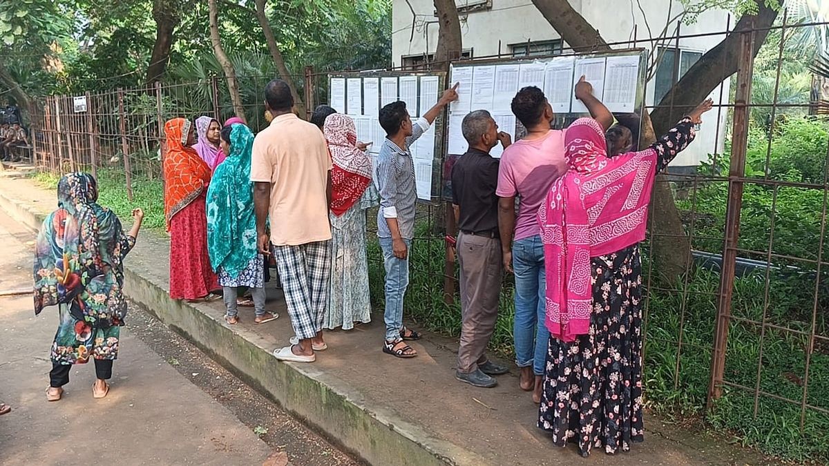 মাথাপিছু তিন হাজার ডলার আয়ের দেশে মানুষ কেন হাঁপাচ্ছে
