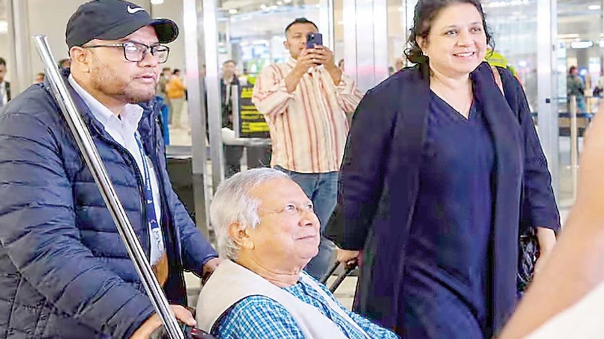 ড. ইউনূসকে হেনস্তায় ‘রিটায়ার্ড বিসিএস অফিসার্স প্ল্যাটফর্ম’-এর ক্ষোভ ও নিন্দা