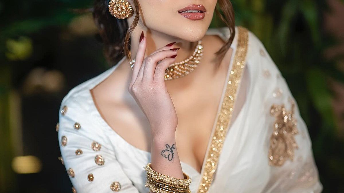 পূজার দিনে নিজেকে সেরা দেখাতে যা করবেন
