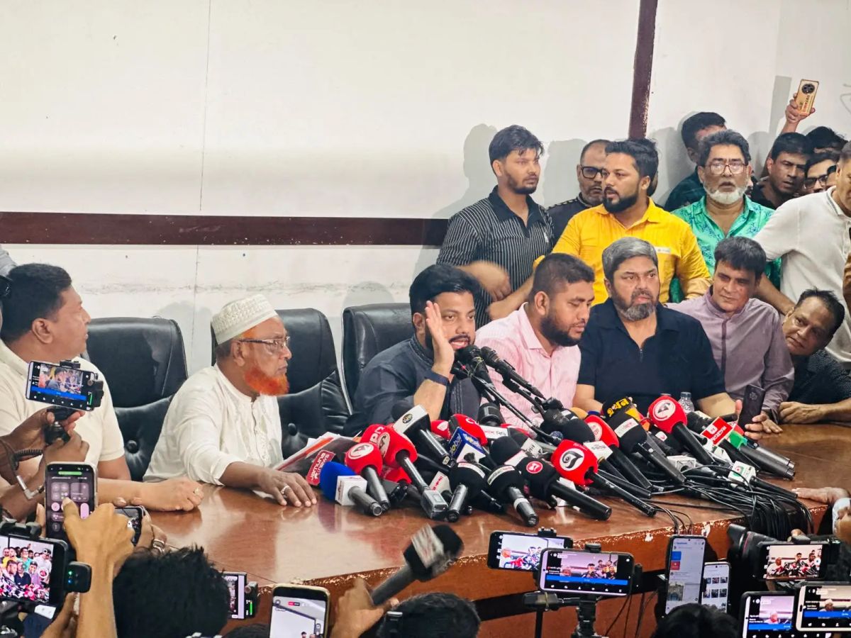 প্রতিমন্ত্রী পদ থেকে ইশরাকের পদত্যাগ