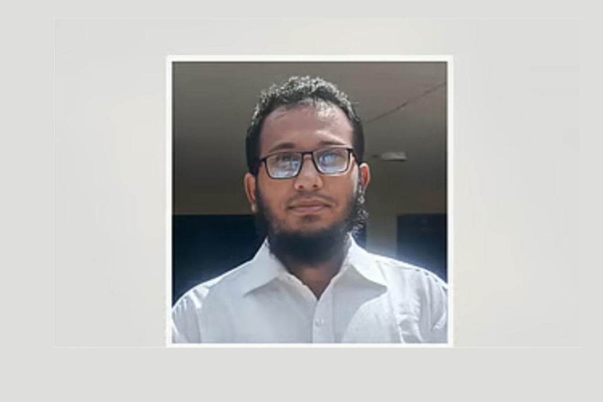 আনোয়ারের চাকরির আনন্দ শেষ হলে সড়কে